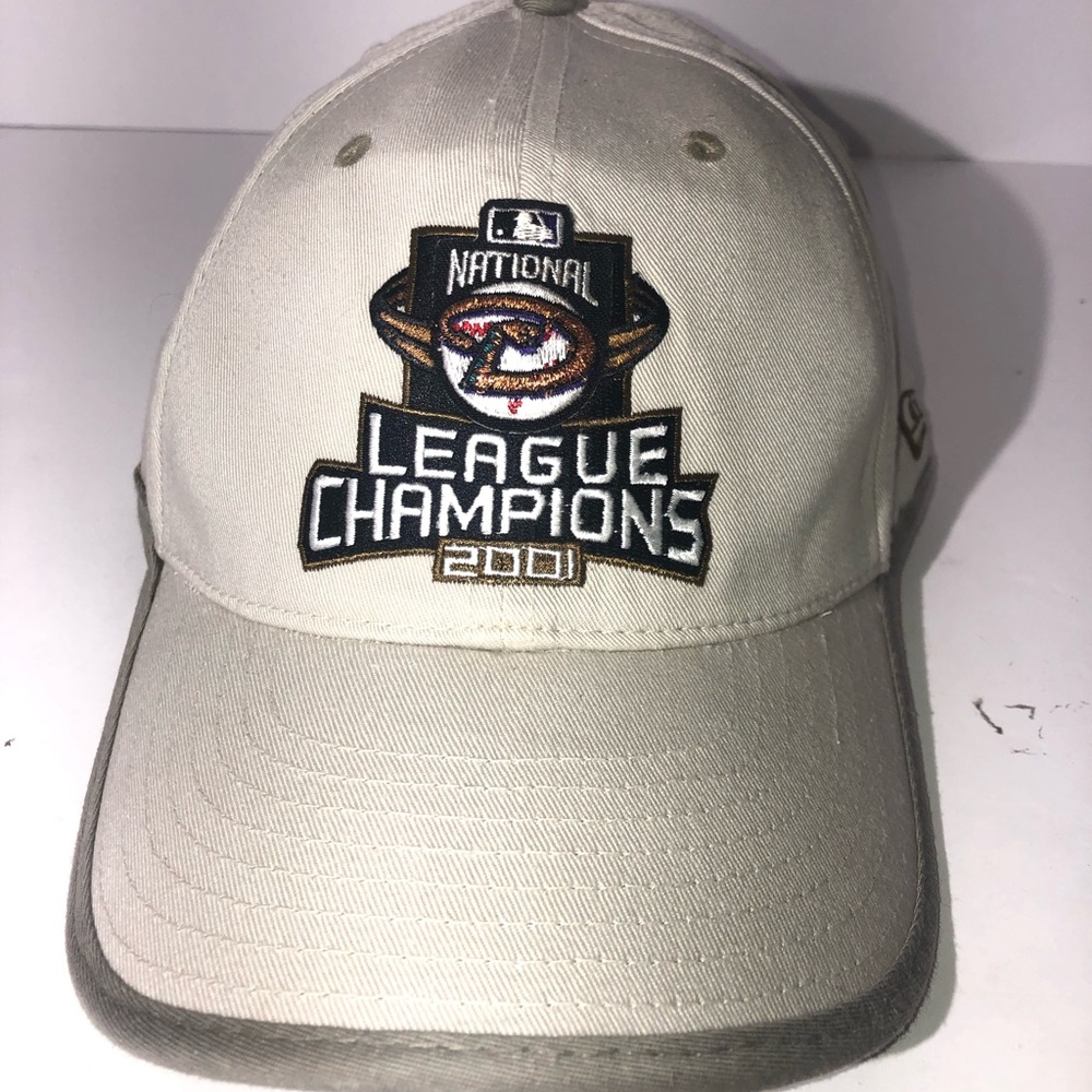 2001 national league champion cap‎